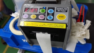 Máy cắt băng keo HongJin RT-7000 Hàn Quốc