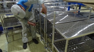Bàn inox 2 tầng